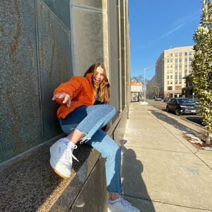 Meet your Posher, Mady